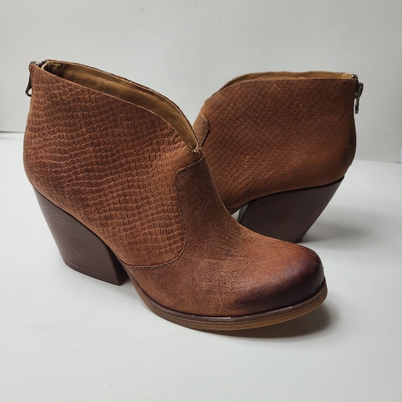 Kork-Ease Shoes - NWOT  KORKS gemini ankle booties